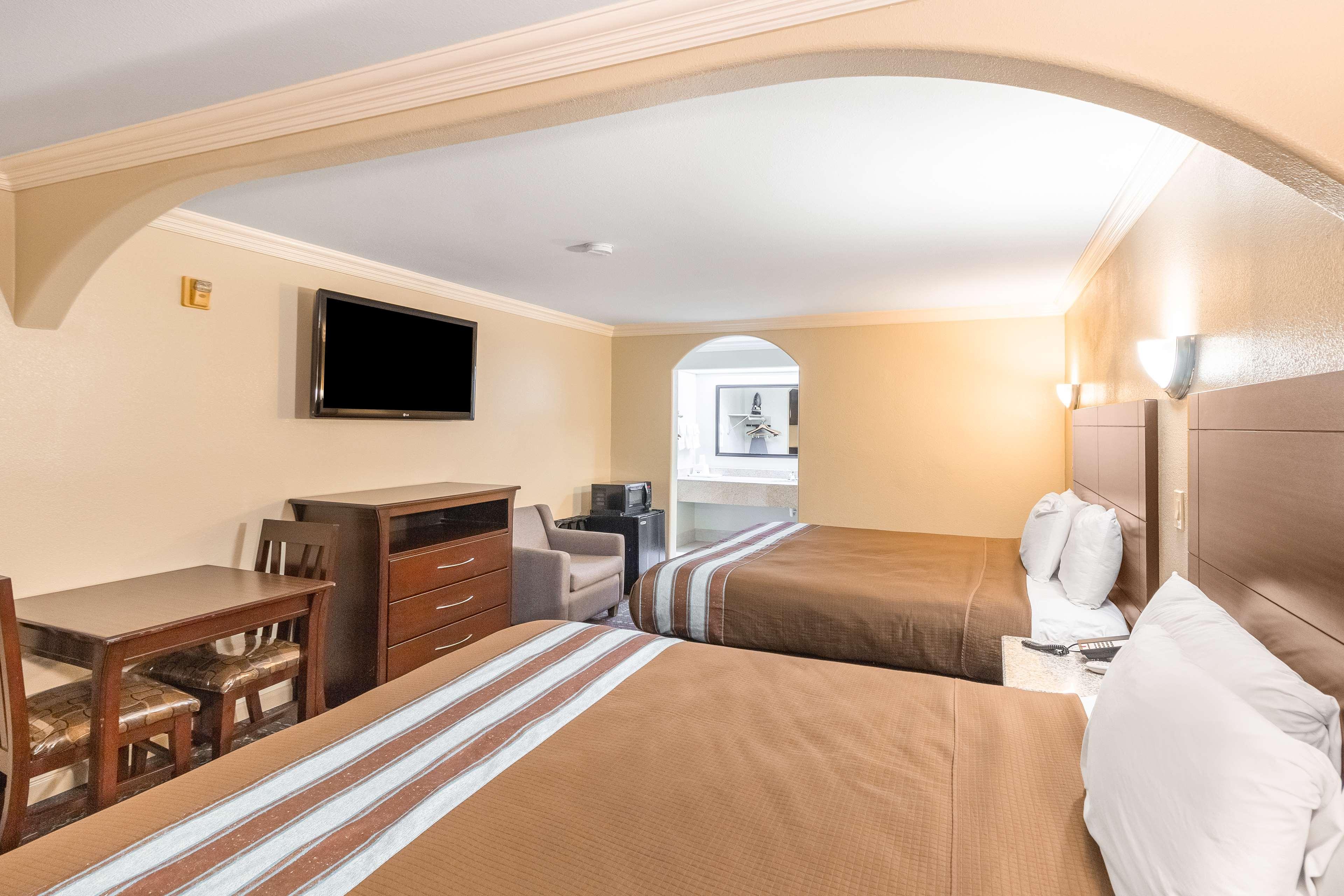 Hotel Dan Inn Uberaba & Convencoes By Nacional Inn Dış mekan fotoğraf