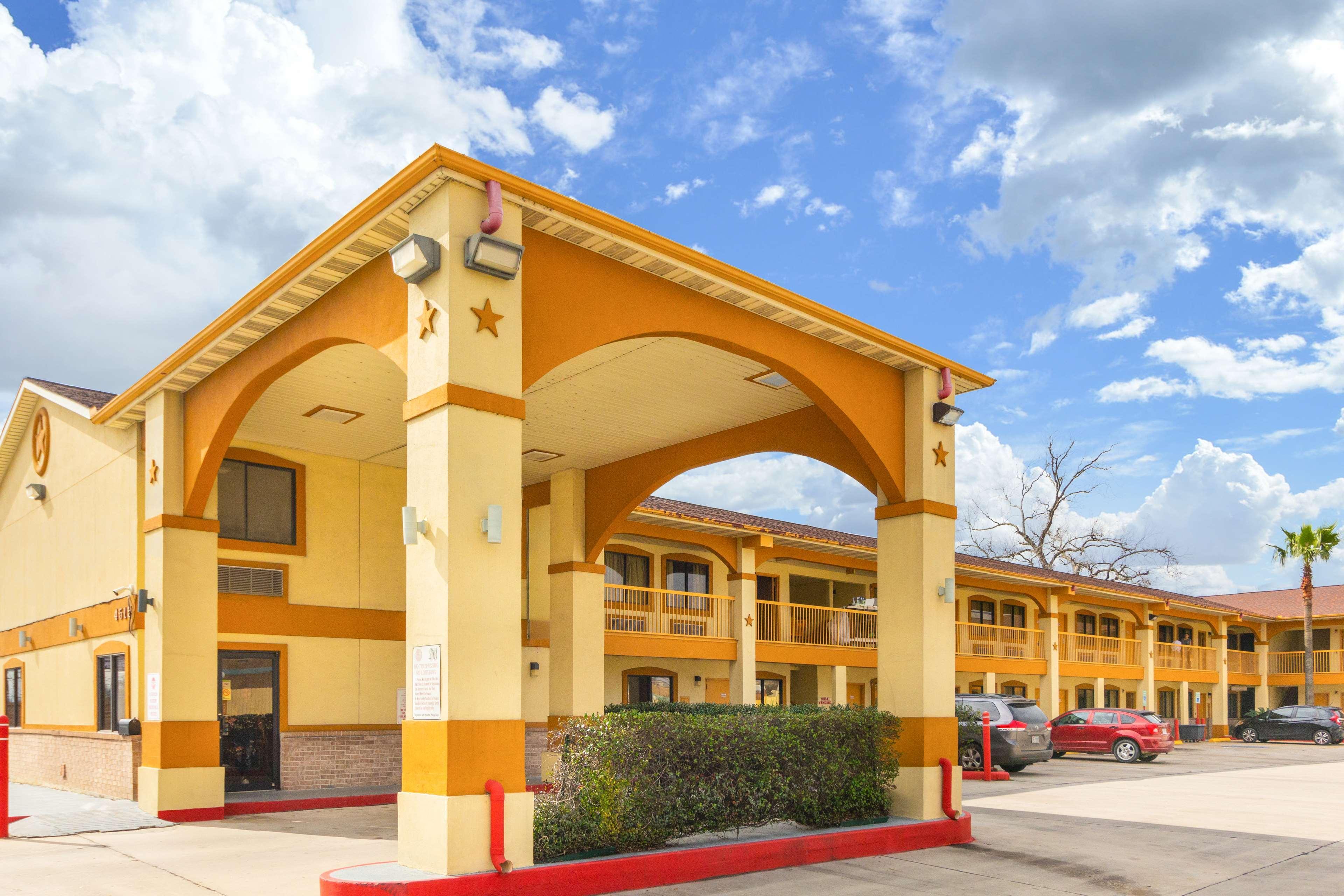Hotel Dan Inn Uberaba & Convencoes By Nacional Inn Dış mekan fotoğraf